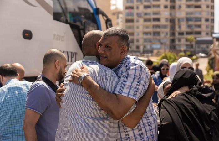 "المهندسين
      بالإسكندرية"
      تستقبل
      حُجَّاجها
      العائدين
      من
      الأراضي
      المقدسة
