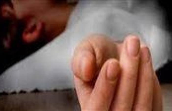 ضبط
      المتهمين
      بمقتل
      شاب
      في
      إمبابة
      بسبب
      الخلاف
      على
      هاتف
      محمول