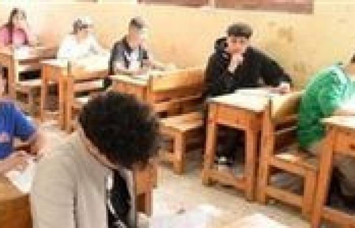 دخول
      جسم
      غريب
      في
      أذن
      طالب
      ثانوي
      أثناء
      تأديته
      الامتحان
      بالفيوم