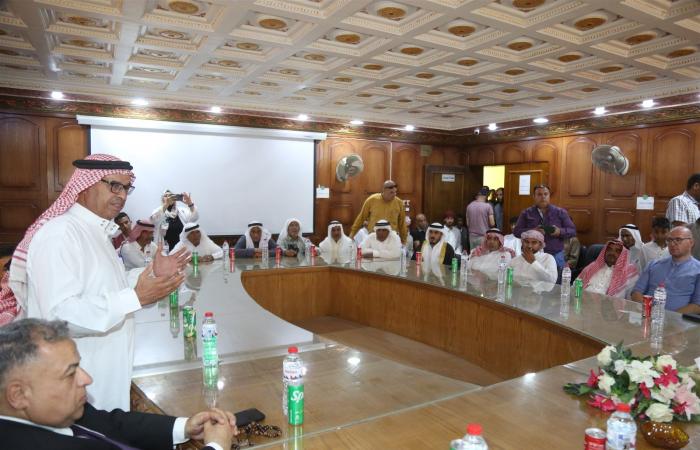 وزير
      الثقافة
      يلتقي
      شيوخ
      القبائل
      والعواقل
      وأعضاء
      البرلمان
      في
      ختام
      زيارته
      لشمال
      سيناء