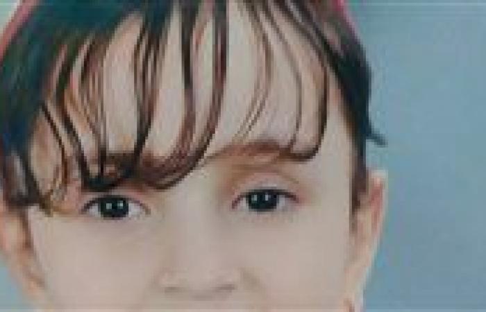مصرع
      طفلة
      دهستها
      عربة
      كارو
      امام
      منزلها
      بالمحلة