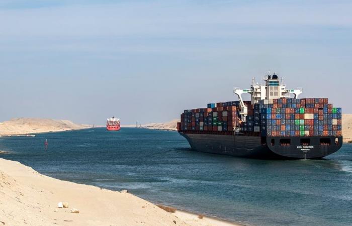 "التخطيط":
      5.7
      مليار
      جنيه
      حجم
      استثمارات
      قناة
      السويس
      خلال
      2025