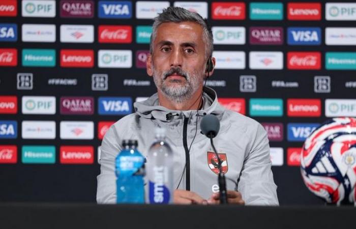 خوسيه
      ريبيرو:
      الأهلي
      لم
      يغادر
      كأس
      العالم
      للأندية..
      وهدفنا
      الفوز
      على
      بورتو
      للتأهل
      لدور
      الـ
      16