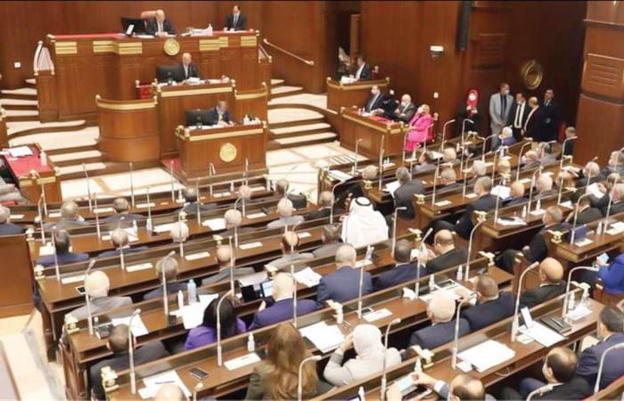 مكافحة
      التنمر
      والعنف
      لدى
      طلاب
      المدارس
      على
      طاولة
      مجلس
      الشيوخ
      اليوم