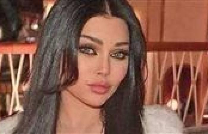 مفوضي
      الدولة
      توصي
      بإلغاء
      قرار
      منع
      هيفاء
      وهبي
      من
      الغناء
      في
      مصر