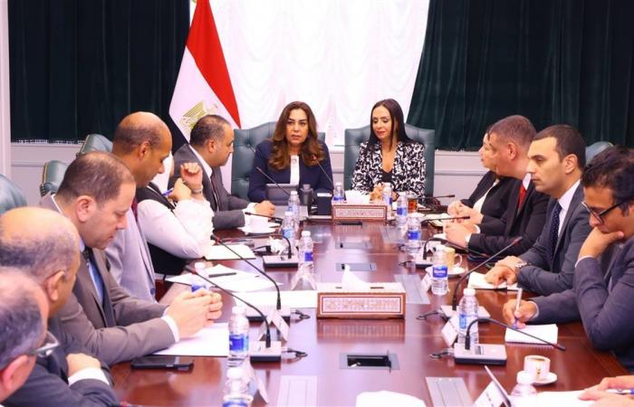 كشف
      تفاصيل
      جديدة
      بشأن
      "سكن
      كريم
      من
      أجل
      حياة
      كريمة"..
      وآليات
      تنفيذ
      المبادرة