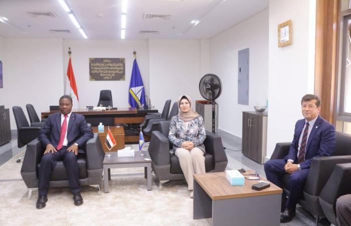 نائب
      محافظ
      دمياط
      تستقبل
      سفير
      دولة
      كوت
      ديفوار
      بالقاهرة
      لبحث
      سبل
      التعاون