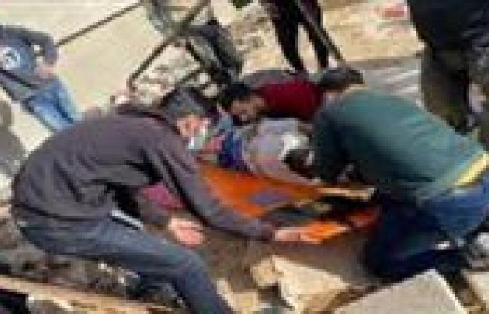 كان
      طالع
      على
      رزقه..
      مصرع
      عامل
      إثر
      سقوطه
      من
      علو
      فى
      سمالوط
      بالمنيا
