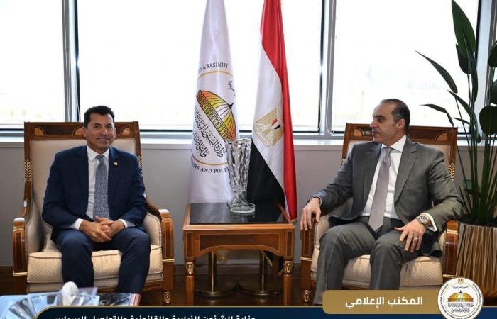 وزير
      الشؤون
      النيابية
      :نسعى
      إلى
      تبسيط
      السياسات
      والتشريعات
      والقوانين
      وإيصالها
      للمواطنين