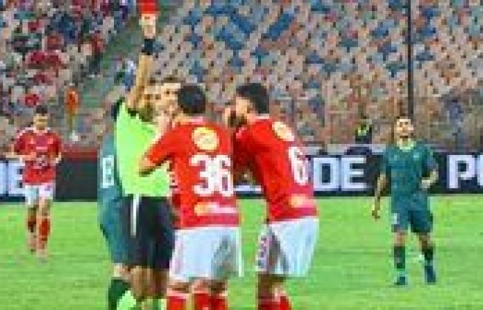 طرد
      في
      مباراة
      الاهلي
      والاتحاد
      السكندري..
      أحمد
      نبيل
      كوكا
      بين
      الانضباط
      والاندفاع
