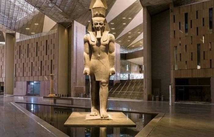 هدية
      مصر
      للعالم..
      استعدادات
      وتجهيزات
      مكثفة
      تمهيدًا
      لافتتاح
      المتحف
      الكبير