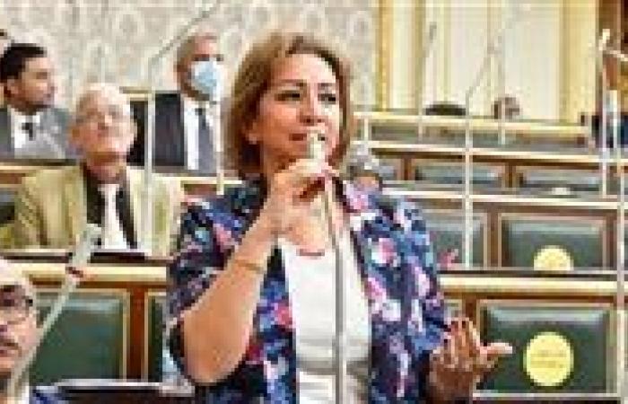 بعد
      أزمة
      تجار
      المحمول..
      اتصالات
      النواب
      لتحيا
      مصر:
      تطبيق
      تليفوني
      خطوة
      جوهرية
      لضبط
      سوق
      الهواتف