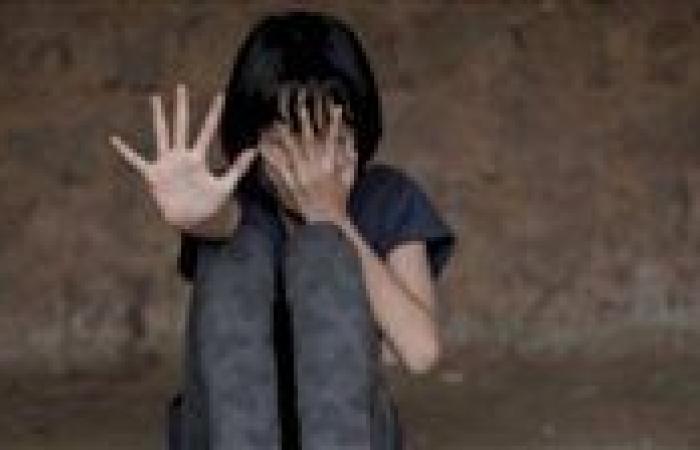 ليلة
      الحنة
      تتحول
      إلى
      عملية
      إنقاذ..
      إحباط
      زواج
      طفلة
      من
      أربعيني
      بقنا!