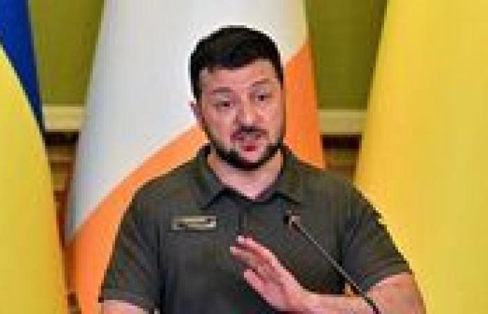 زيلينسكي
      يرفع
      سقف
      المواجهة
      وتلوّح
      بهجمات
      أوسع
      داخل
      روسيا