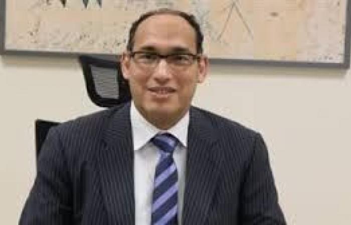 مصطفى غنايم يكشف التأثير العميق للكاتب الكبير يعقوب الشاروني في مسيرته الإبداعية