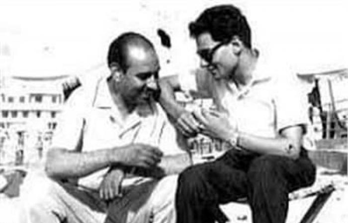 عبد الحليم حافظ يغني لـ الكمسري: إلهي ليس لي إلاك عونًا