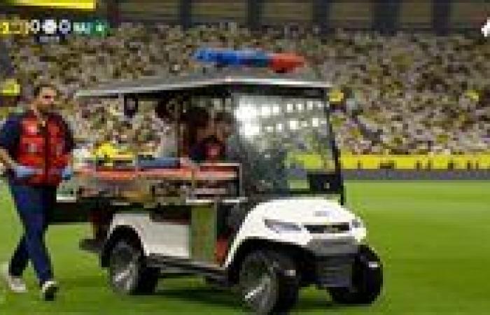 النصر ضد النجمة.. نبيل عماد دونجا يغادر مباراة النصر والنجمة في دوري روشن السعودي بسبب الإصابة