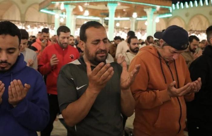 موعد أذان العشاء في مدن وقرى البحيرة اليوم