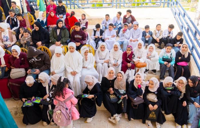 احتفالية كبرى لعيد اليتيم في دمياط الحديدة