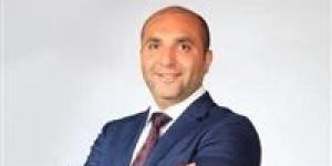 بعد
      تعينه
      بقرار
      جمهوري
      في
      مجلس
      الشيوخ..
      هاني
      العتال:
      أسأل
      الله
      أن
      أكون
      عند
      حسن
      الظن