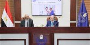 هيئة
      الدواء
      المصرية
      تبحث
      مع
      نقباء
      الصيادلة
      آليات
      تنفيذ
      مشروع
      التتبع
      الدوائي