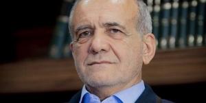 الرئيس الإيراني يصدر رسالة مفتوحة للشعب الأمريكي خلال ساعات