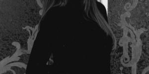 داليا مصطفى تتألق بـ فستان أسود أنيق (صور)