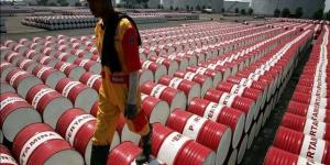 أسعار النفط تقفز 64% خلال مارس.. برنت عند 104.5 دولار للبرميل