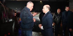 جولة ليلية لمحافظ الغربية في طنطا لمتابعة إزالة تجمعات مياه الأمطار