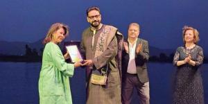 المخرج مهند دياب يحصد جائزة لجنة التحكيم في مهرجان الأقصر للسينما