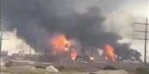 «انتقام أمريكي سريع».. إيران تعلن تعرض مجمع «بندر إمام» للبتروكيماويات لغارات جوية