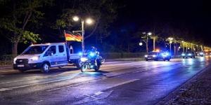 عاجل.. قافلة سيارات تتجه إلى برلين احتجاجا على ارتفاع أسعار الوقود