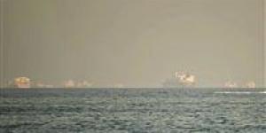 رصدتها الاستخبارات وحطمتها القذائف.. القصة الكاملة لاحتجاز السفينة الإيرانية