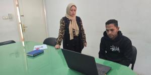 وزارة العمل تُجري مقابلات للمتقدمين على فرص عمل بالأردن في مهنة فني منشار حجر