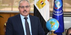 جامعة قناة السويس تُسلم شهادات "مشروع كوزمو "