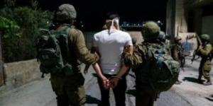 قوات الاحتلال الإسرائيلي تعتقل فلسطينيا ووالده في أريحا