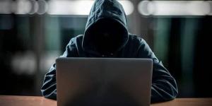 من الحساب الوهمي إلى السجن.. القانون يواجه الجرائم الرقمية بعقوبات صارمة