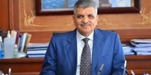 ربيع: قناة السويس تبرهن على ريادتها باستقبال أكبر سفن الحاويات الصديقة للبيئة عالميا