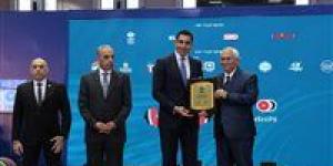 رئيس الاتحاد الدولي للأثقال يشيد بمونديال مصر وملف الأولمبياد