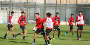 وسط حضور إعلامي مكثف.. منتخب الناشئين يختتم استعداداته قبل السفر للمغرب
