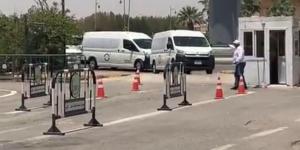 وصول جثمان عبد الرحمن أبو زهرة إلى مسجد الشرطة لأداء صلاة الجنازة.. صورة
