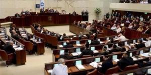 أزمة التجنيد تهدد حكومة نتنياهو.. تحركات لحل الكنيست وتقديم موعد الانتخابات