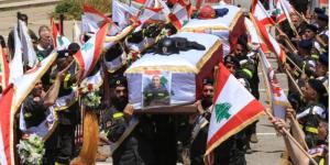 تشييع عنصرين من الدفاع المدني اللبناني قُتلا بغارة إسرائيلية في النبطية