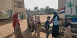 بالورود والشوكولاتة.. مدارس الفيوم تستقبل التلاميذ بفرحة وبهجة في أول أيام امتحانات نهاية العام 2026