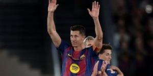 برشلونة يكتسح ريال بيتيس ويحقق العلامة الكاملة في ليلة وداع ليفاندوفسكي