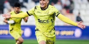 المغرب الفاسي يحسم الجدل بشأن انتقال سفيان بنجديدة إلى الأهلي