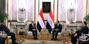 مدبولي يؤكد لنظيره اليمني دعم مصر الكامل للحكومة الشرعية ووحدة البلاد