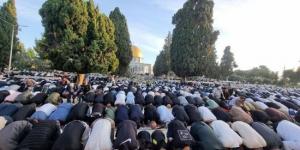 140 ألف مصلٍ يؤدون صلاة عيد الأضحى بالمسجد الأقصى.. صور