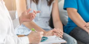 خدمة مستمرة في العيد.. صحة قنا تُعلن أماكن فحص المقبلين على الزواج بالمحافظة