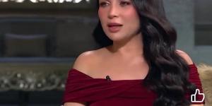 "لقيت فيه أمان والدتي".. مي عز الدين تكشف كواليس تعارفها على زوجها